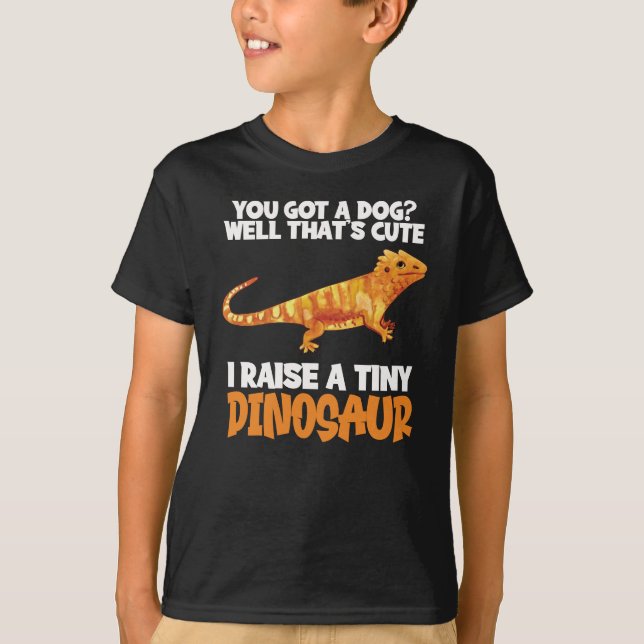 T-shirt Propriétaire d'un animal de compagnie de dragon à  (Devant)