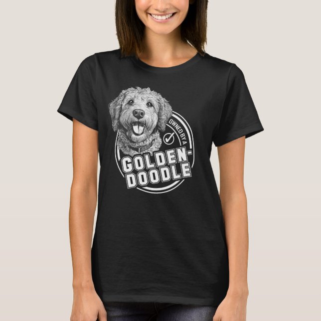 T-shirt Propriété d'un Goldendoodle (Devant)