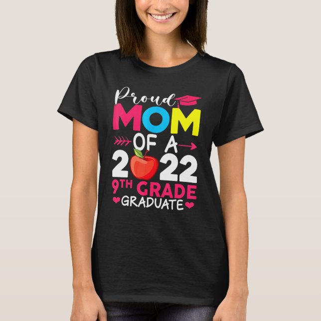 T-shirt Proud Mom Class Of 2022 Phd 9th Grade Graduate Doc (Devant)