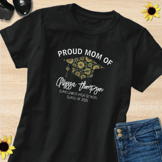 T-shirt Proud Mom Class Of 2026 Graduate Floral Grad Cap