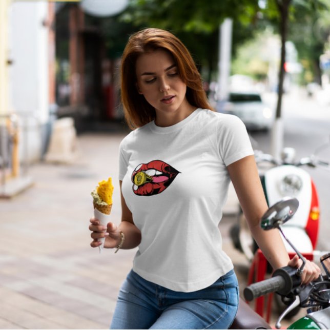 T-shirt Puce dans les lèvres (Créateur téléchargé)