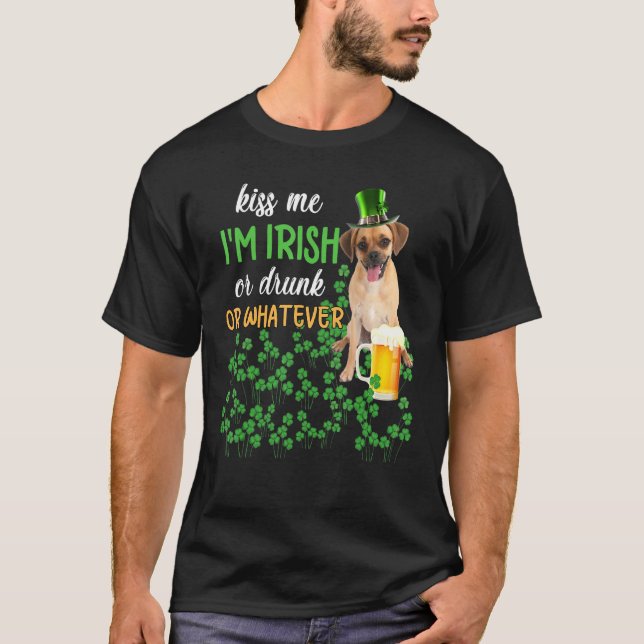 T-shirt Puggle Kiss Me Je suis Irlandais Ou Irlandais Ou P (Devant)