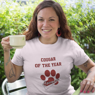 T-shirt Puma du rouge foncé drôle d'année