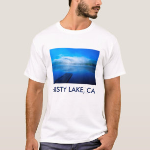 T-shirt Quai sur le lac de brouillard calme, Californie