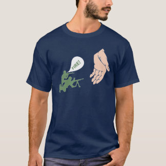T-shirt Quand attaque de soldats de jouet