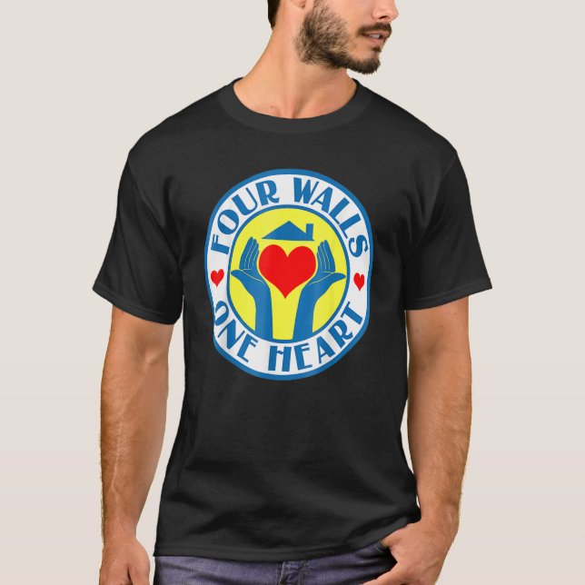 T-shirt Quatre Murs Une Main Coeur Avec Tee Coeur Inspirat (Devant)