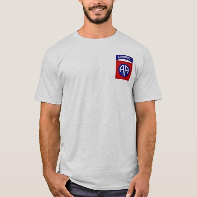 T-shirt quatre-vingt-deuxième Chemise aéroportée de (Devant)