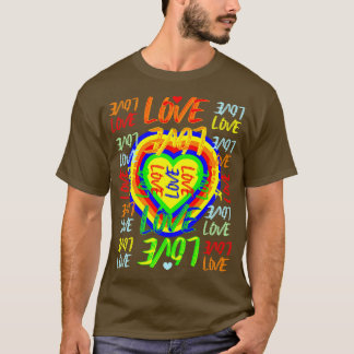 T-shirt Rainbow Heart Love LGBT Pride Word Art