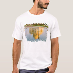 T-shirt Réflexion du temple mondialement célèbre Taj Mahal