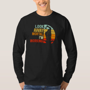 T-shirt Regardez vers Mortal Je travaille à la forge Metal