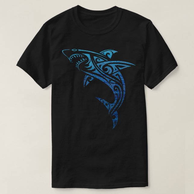 T-shirt Requin tribal artistique Tatouage polynésien hawaï (Design devant)