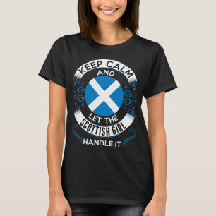 T-shirt Restez Calme Et Une Écossaise Manipulant Son Tshi