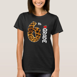 T-shirt Retour à l'école 6e année léopard pour l'enseignan