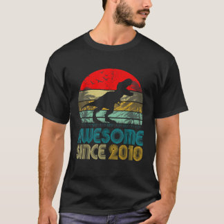 T-shirt Retro Anniversaire Garçon Awesome Depuis 2010 Dino