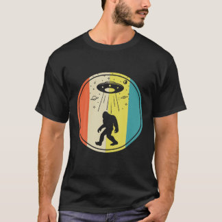 T-shirt Retro Bigfoot Sasquatch Alien UFO Lover