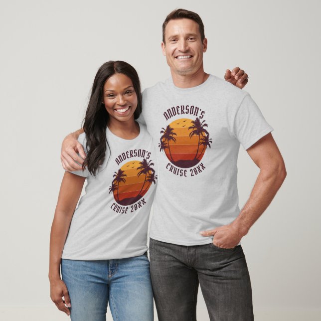 T-shirt Retro croisière voyage famille nom personnalisé ré (Unisexe)