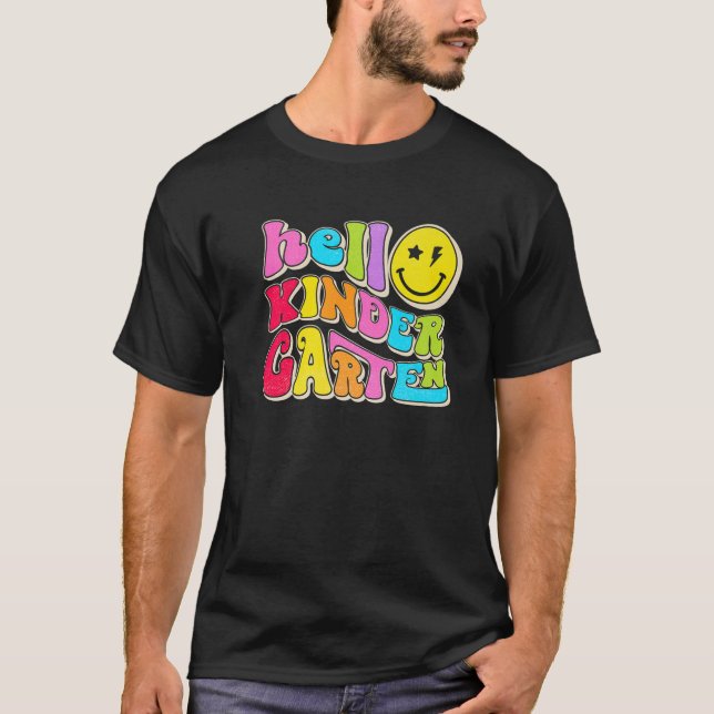 T-shirt Retro Hello Kindergarten Happy Face Kinder Retour  (Devant)