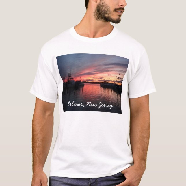 T-shirt Rivière de requin de bateaux de marina de coucher (Devant)