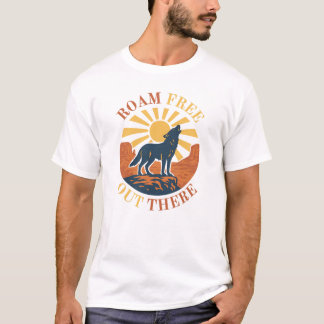 T-shirt Roam Free Out There – Vintage Desert Wolf Graphic