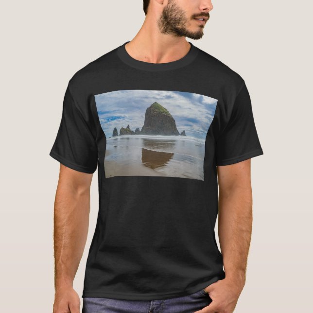 T-shirt Roche de meule de foin, plage de canon, Orégon (Devant)