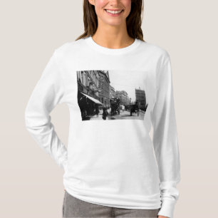 T-shirt Rue de la Reine Victoria, Londres, c.1891