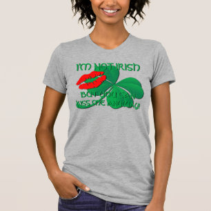 T-shirt Saint Patricks Shamrock Kiss