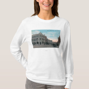 T-shirt Scène de rue principale avec des chariots de