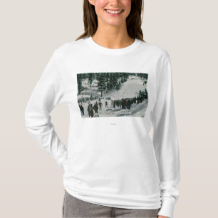 T-shirt Scène de sports d'hiver à la montagne de