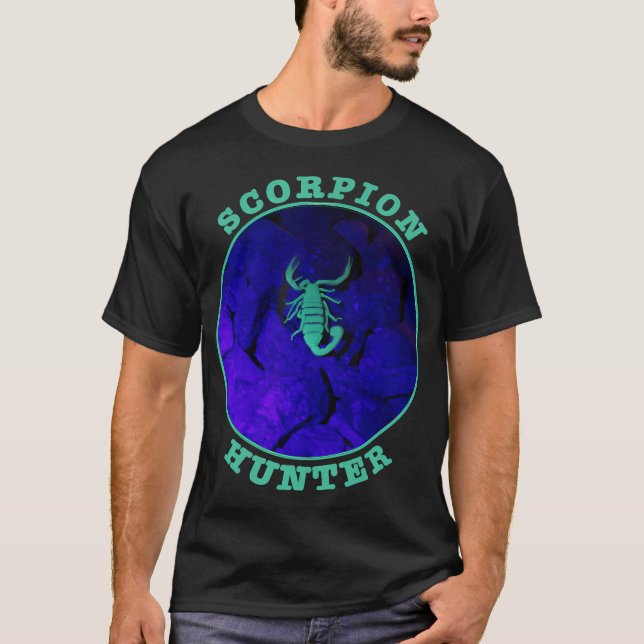 T-shirt Scorpion Hunter Arachnids Desert Night Watch Desig (Devant)