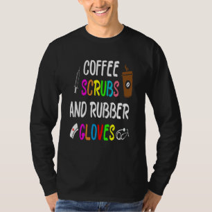 T-shirt Scrubs De Café Et Gants En Caoutchouc Infirmière C