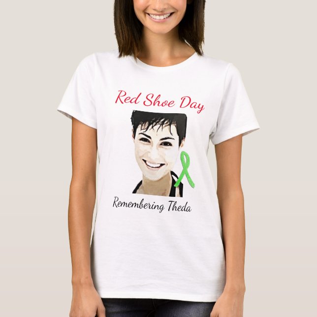 T-shirt Se rappeler le jour rouge de chaussure de (Devant)