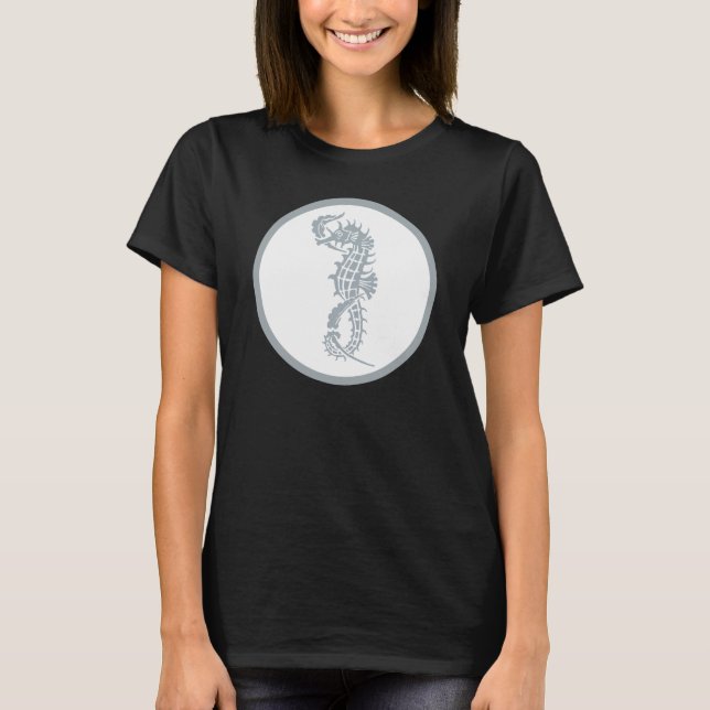 T-shirt Seahorse Bleu Classique Nautique Élégant (Devant)