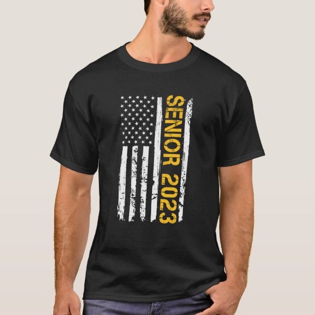 T-shirt Senior 2023 American Flag USA Graduation Class of (Devant)