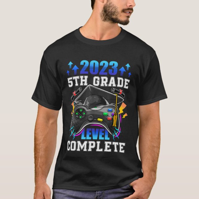 T-shirt Senior Gamer 2023 5th Grade Level Complete 2023 Gr (Devant)