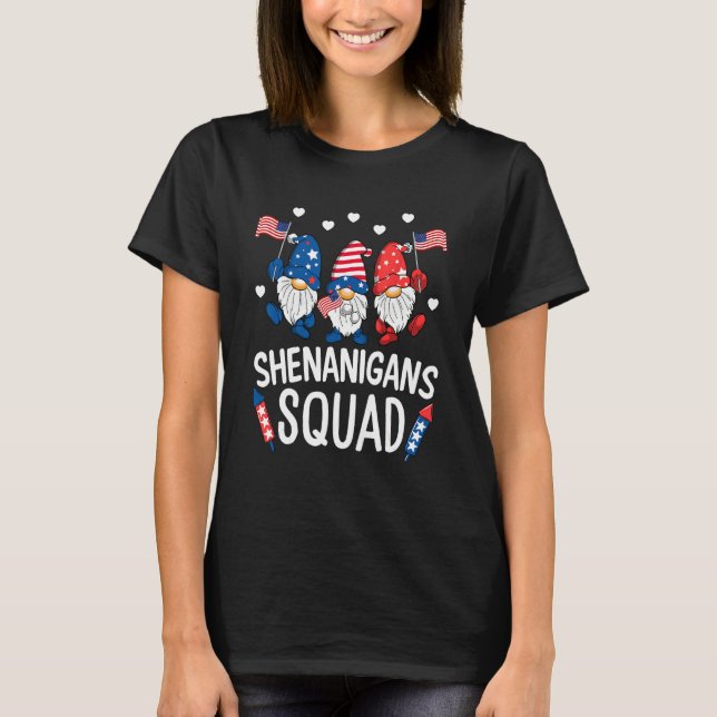 T-shirt Shenanigans Squad Happy 4th Of July  Gnome Patriot (Devant)