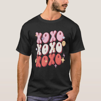 T-shirt Show off your Valentines Day style hugs and kisses