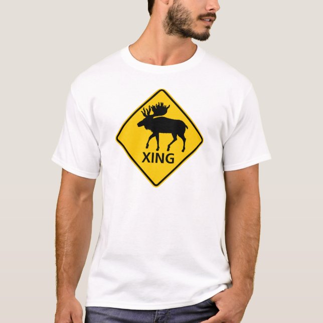 T-shirt Signe de route de croisement d'orignaux (Devant)