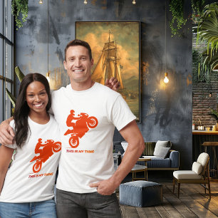 T-shirt Silhouette d'action de stunt de moto Mode de vie