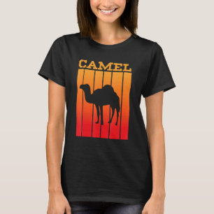 T-shirt Silhouette de l'ombre d'un chameau au coucher du s