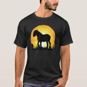 T-shirt Silhouette de race de cheval au coucher du soleil