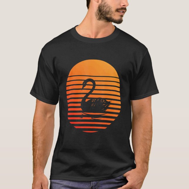 T-shirt Silhouette Ombre De Cygne Devant Un Soleil (Devant)