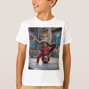 T-shirt Singe femelle énergique faisant du breakdance