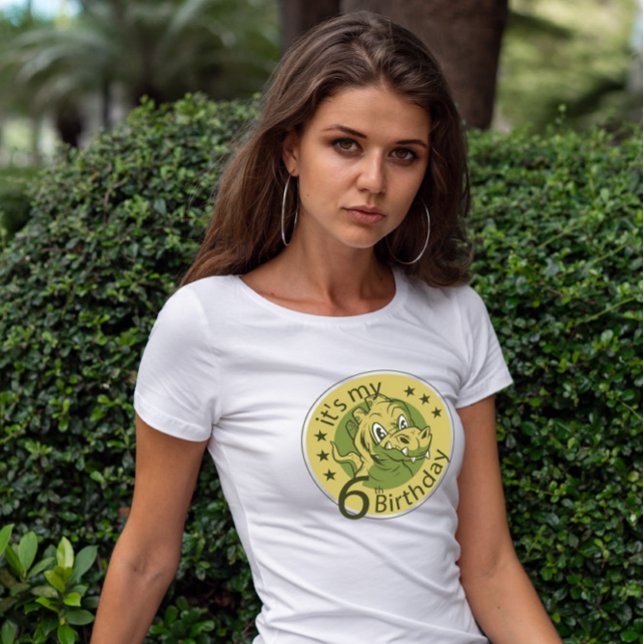 T-shirt Sixième anniversaire de Dinosaur (Créateur téléchargé)