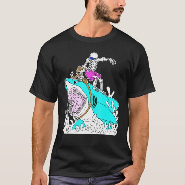 T-shirt Skeleton Surfing Shark Halloween (Devant)