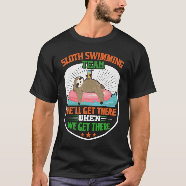T-shirt Sloth Swimming Team  Funny Lazy Sloth floating on  (Devant)