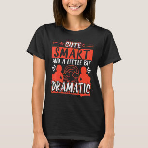 T-shirt Smart Et Un Peu Dramatique