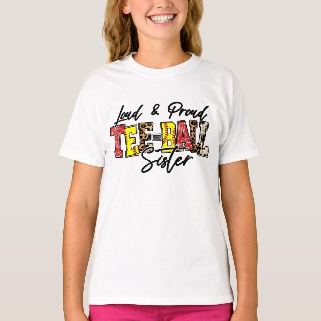 T-shirt Soeur de Tee-ball forte et fière (Devant)