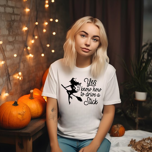 T-shirt Sorcière sur un balai Halloween (Créateur téléchargé)