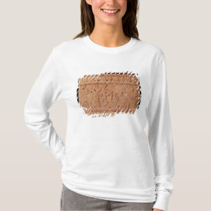 T-shirt Soulagement dépeignant l'employé rendant hommage