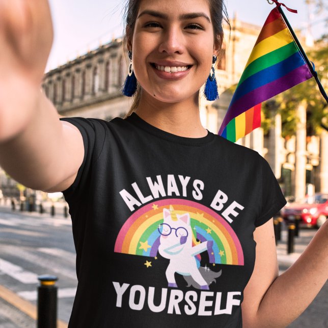 T-shirt Soyez toujours vous-même lgbtq fierté arc-en-ciel  (Créateur téléchargé)